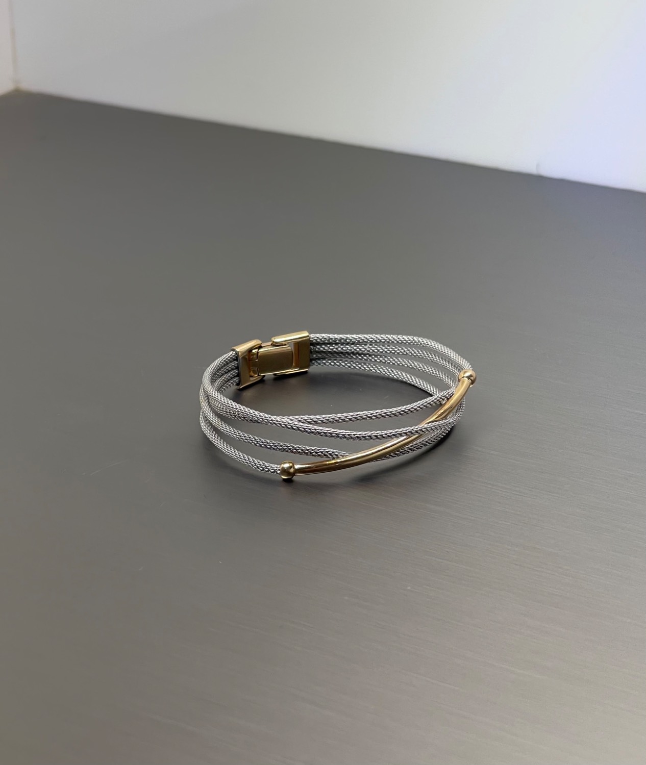 دستبند لوکس 